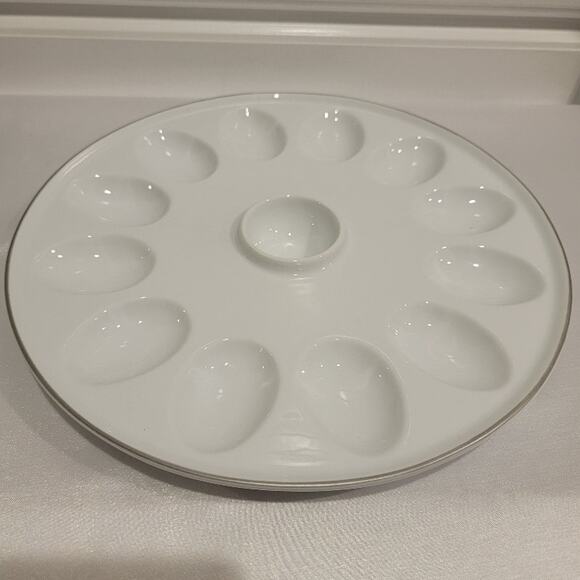 Williams Sonoma Devil Egg Ceramic Platter 12 Count White Gold Trim Serving Dish - Picture 6 of 7